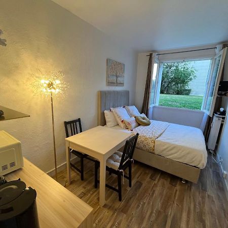 Studio Situe A 5 Min Du Chateau De Versailles Et Stationnement Gratuit Eksteriør bilde